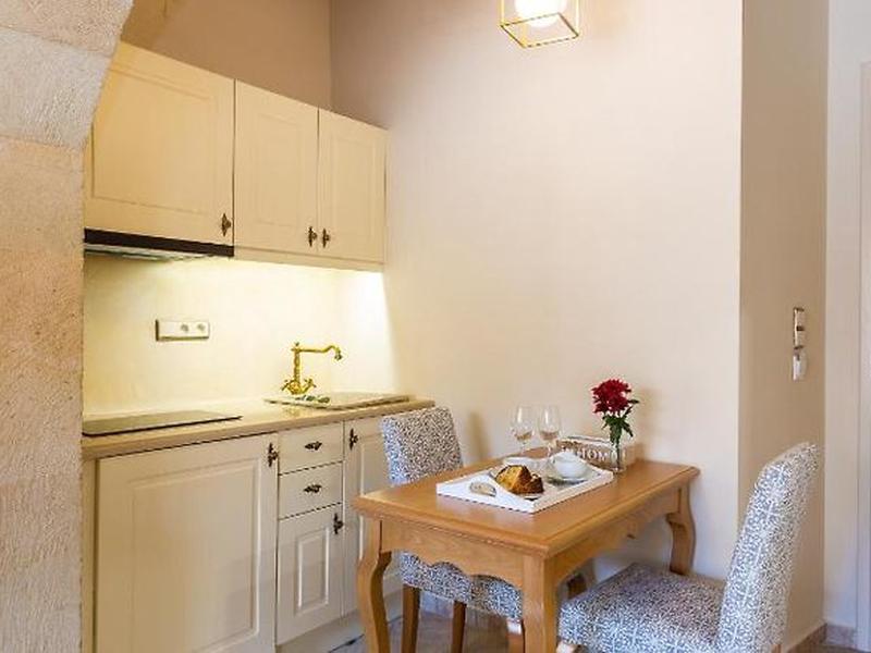 CB6882D2E299942F6A090B20B66ED2BE