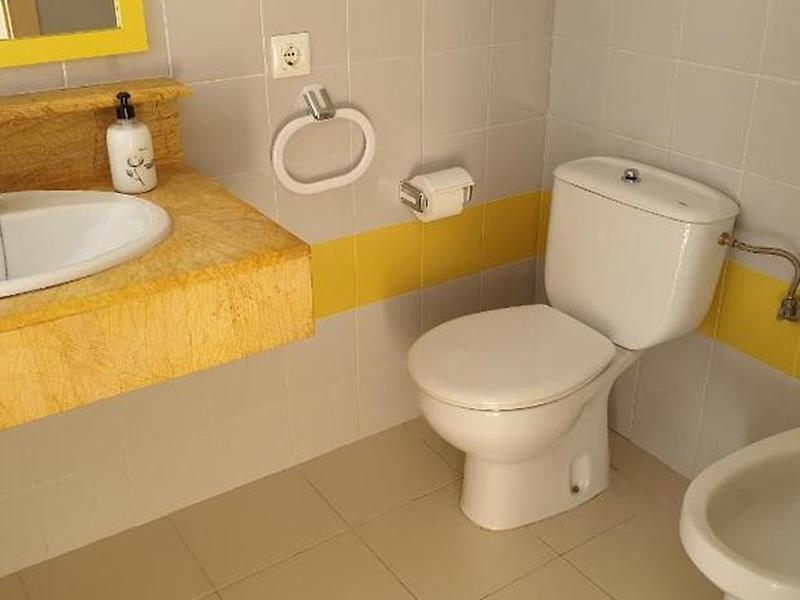 298739CDF8B699DA63F6C360A93AD9EC