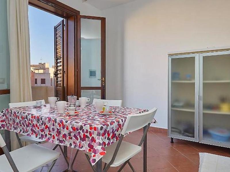 B3B267C301F10FE3E369871BC7033F8F