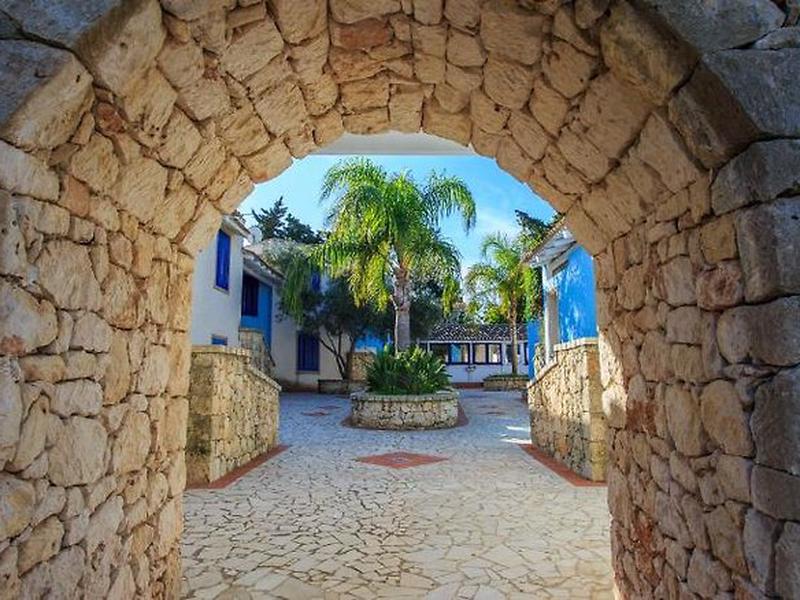 99A2CC07B0B342B0387CEC6CA0C26C21