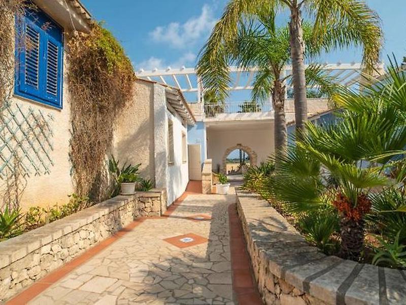 C224A9CED20A9A7A7263BDDC445644EB