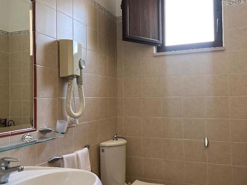 90CC750862E475F4D75894DA49BF7736