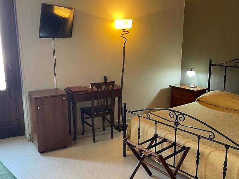 7030AD0F09C671E48F2D8F87A2D9CE56