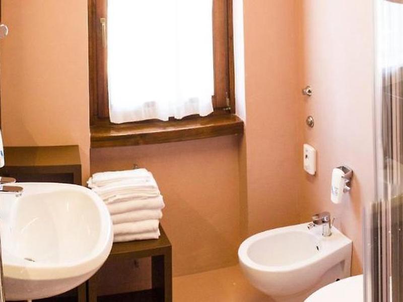 B2C98FCB856700826AA434980811E78F