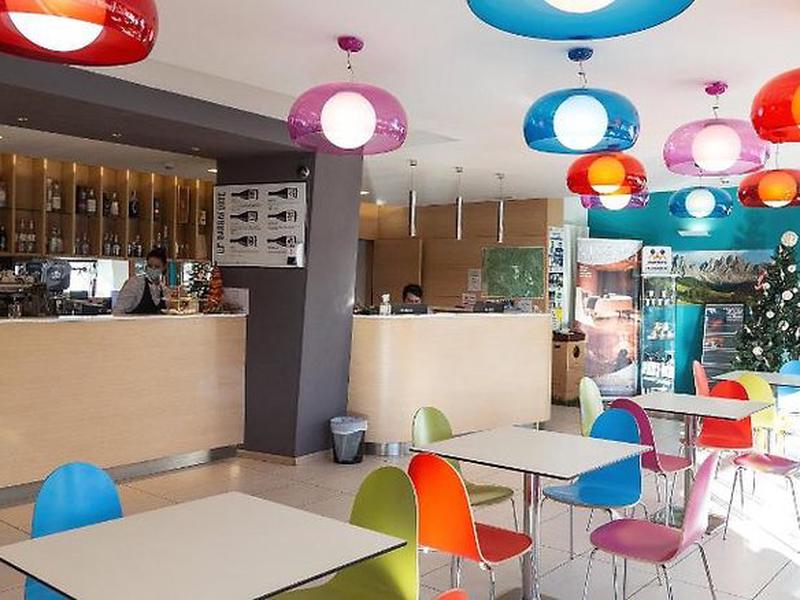 1C7FC559C2C81EE172F3554FF5AD1F8E