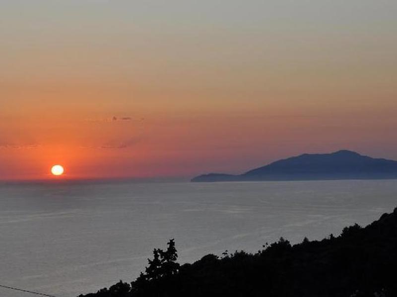 2FBD4E851100015026D88E2D325B543D