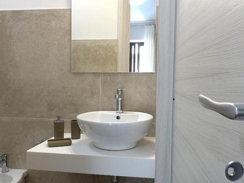 DDCE8BFC0C7289BCE83A7674F49E50A1