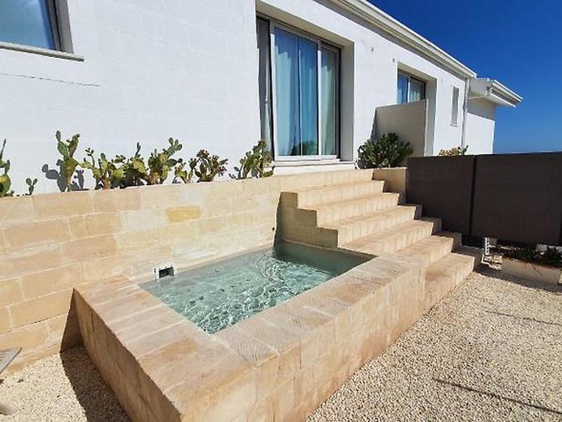 E296A18528A545D8DFA8A42E688E240C