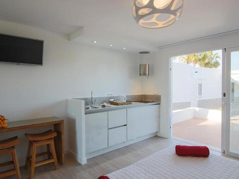 AD081577B2CEA64B42E6D9AFC1B1ACD6