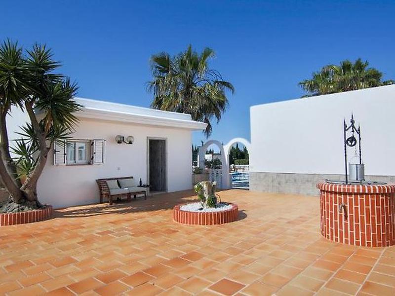 E1AB14308B6F5EAC7F1D59651C74425B