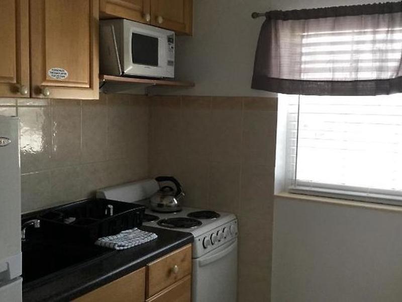 Breakaway Inn Guest House