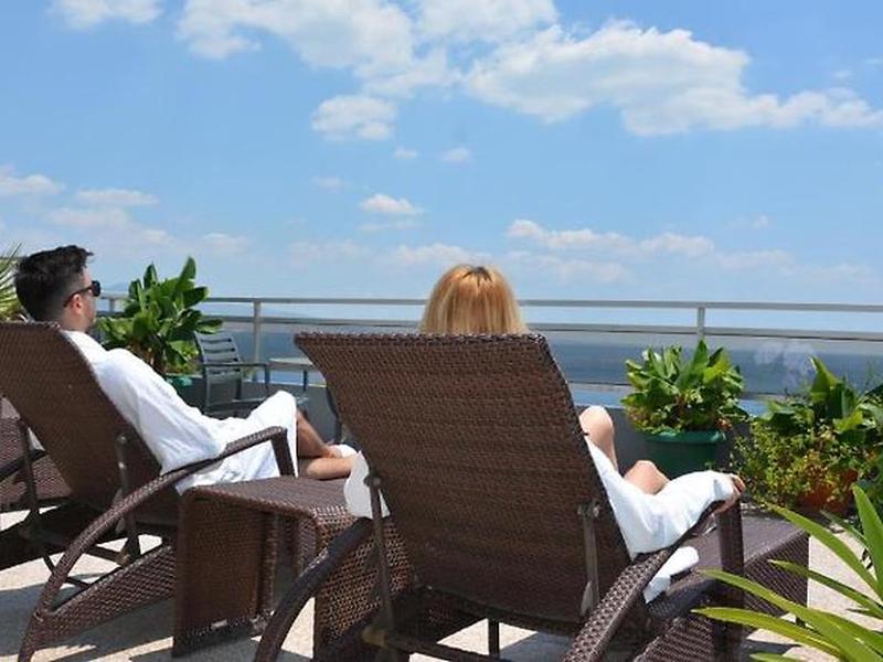 3256AF4DD71459D74B4085A64DA69013