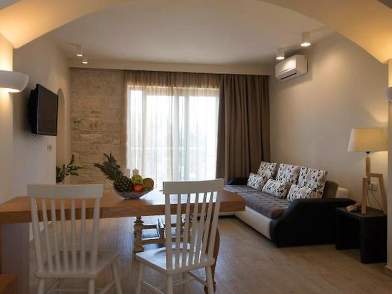 EB4F1066D5E0028F339F0A18CEF764E0