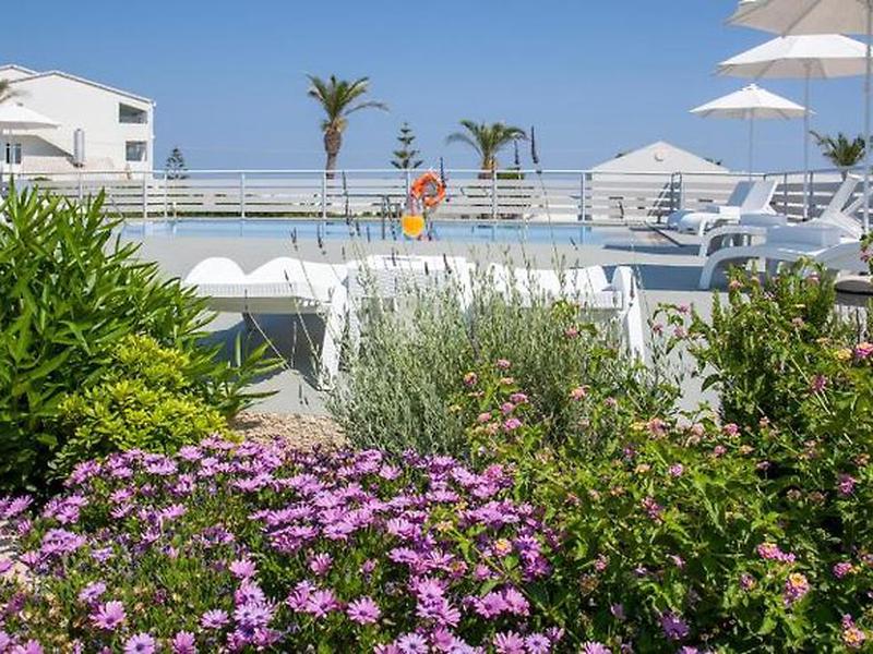 0C2806ACF88BC4381A12AFEC3382E73D