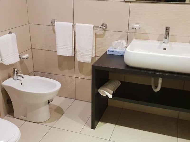 94F15A335E46763FB35808B3C2D8E94D