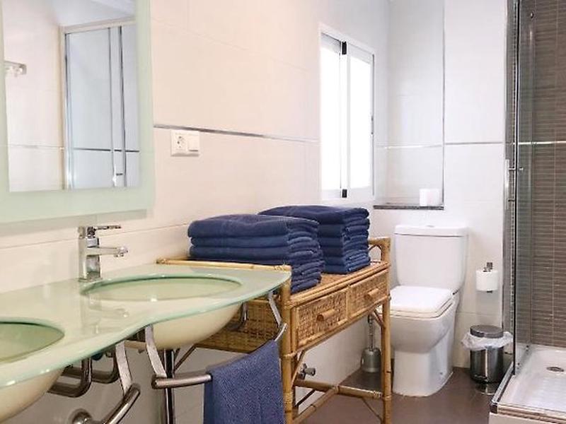 72C250F2F1E8EB746003F9378DCCF20D