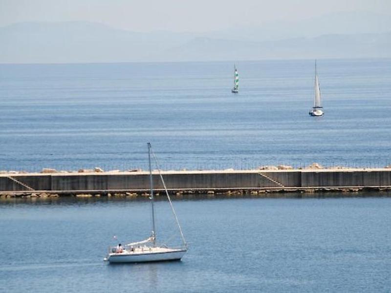 7575270F327AEFF31A742C26A7E1F9CC