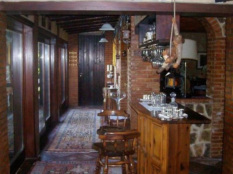 81B27040FE332B266F3185E35FB3E453