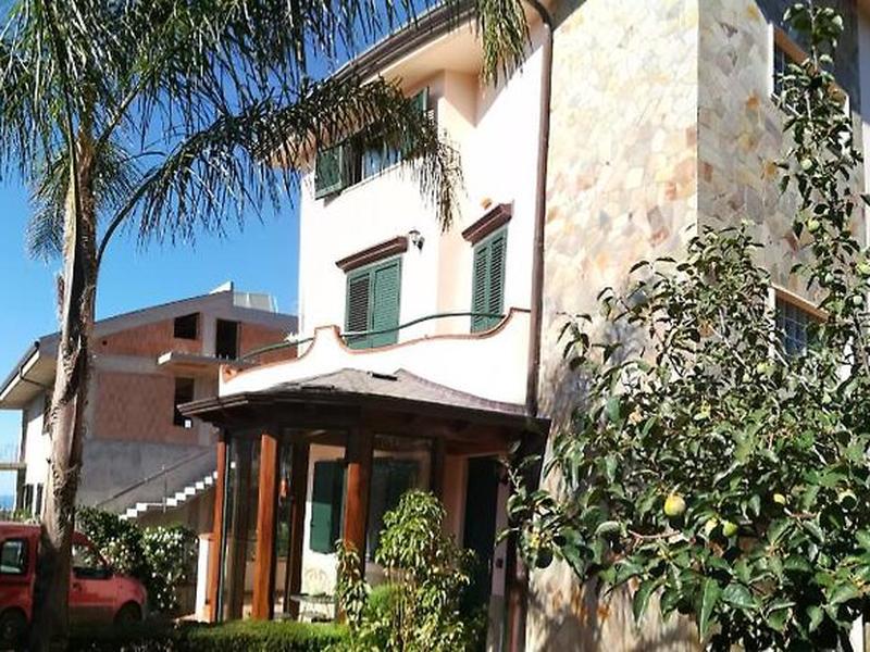 61D9A629058845D552E7185D4A6A77EF