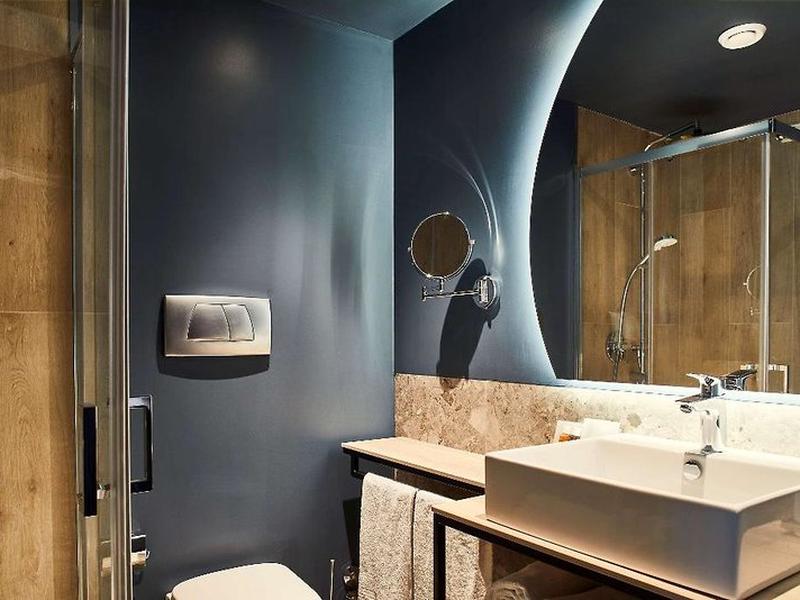 2F445EC4C1F91DA74F409F5208D45EFE