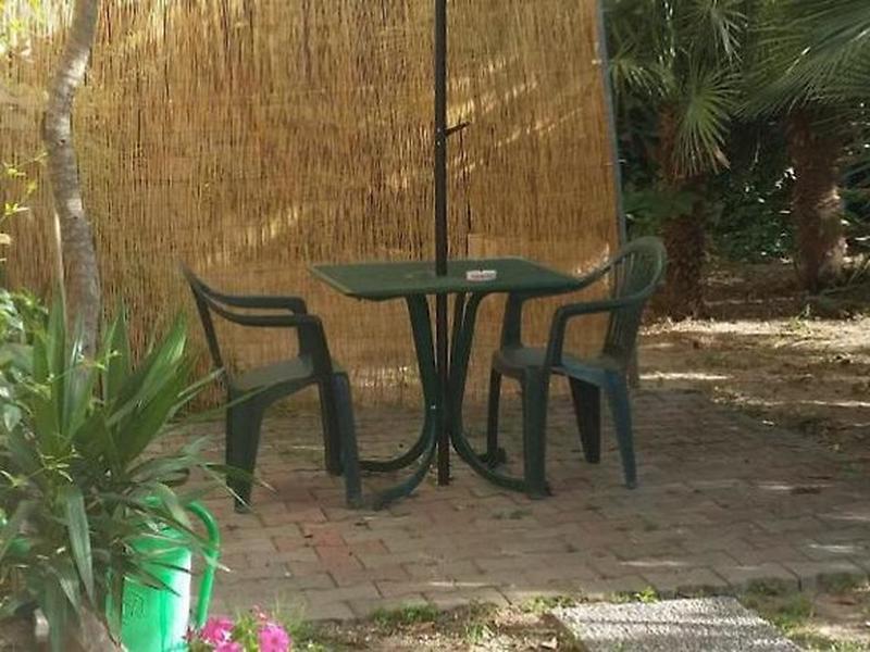 01103EB845C42B4CF83B3E8EA6A9E58C