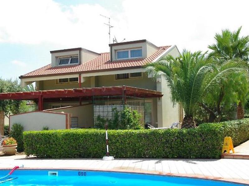 BAB30798708BBA8CCF858213BD63BA23