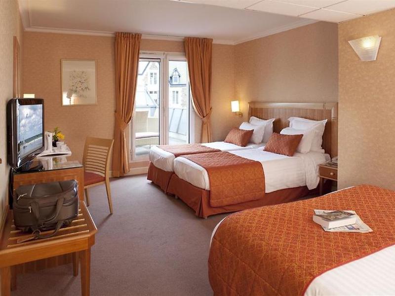 A12C4C8AA6000B4796F73FD6F8A0A29A