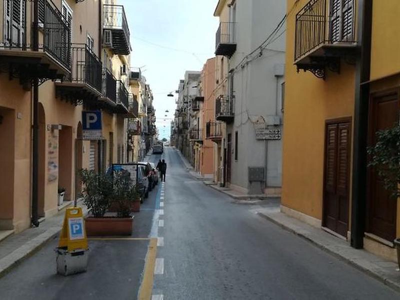 15D47B81C87AD66B9220EBF018B764E7