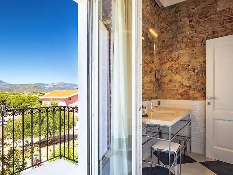 E860887CD3020AFC24780FA2694C4A5B