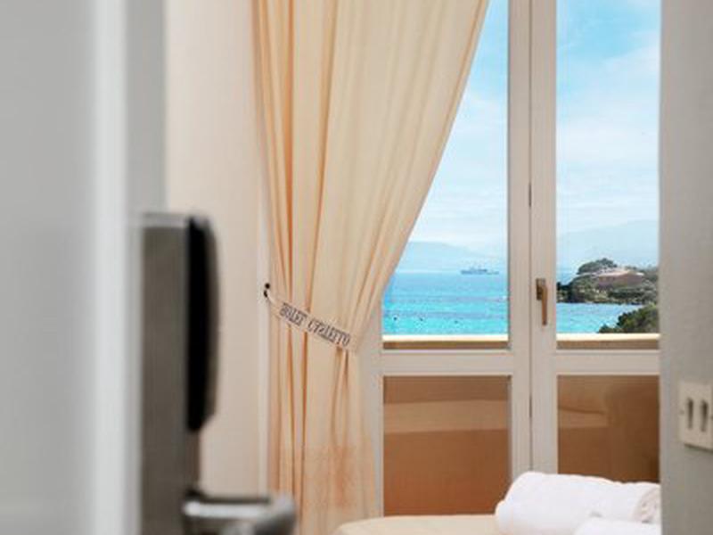 8F60E3169CC241BC21AA3E6E11551BBA