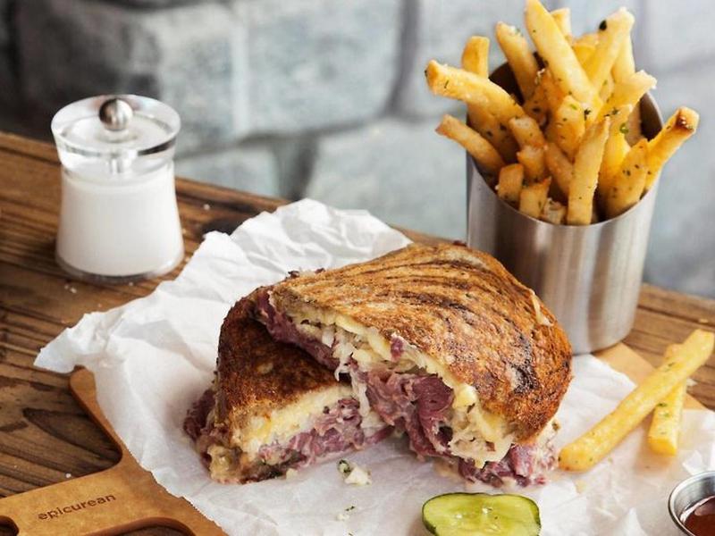 43AE87B0CA579A7F1619379096D4120F