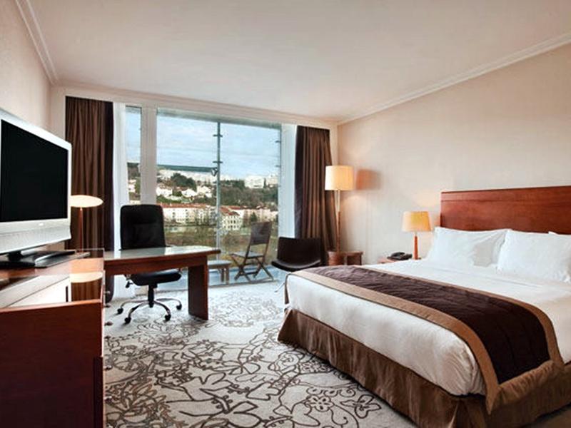 CA014755C3266CB6BF7C3025BF276EDE