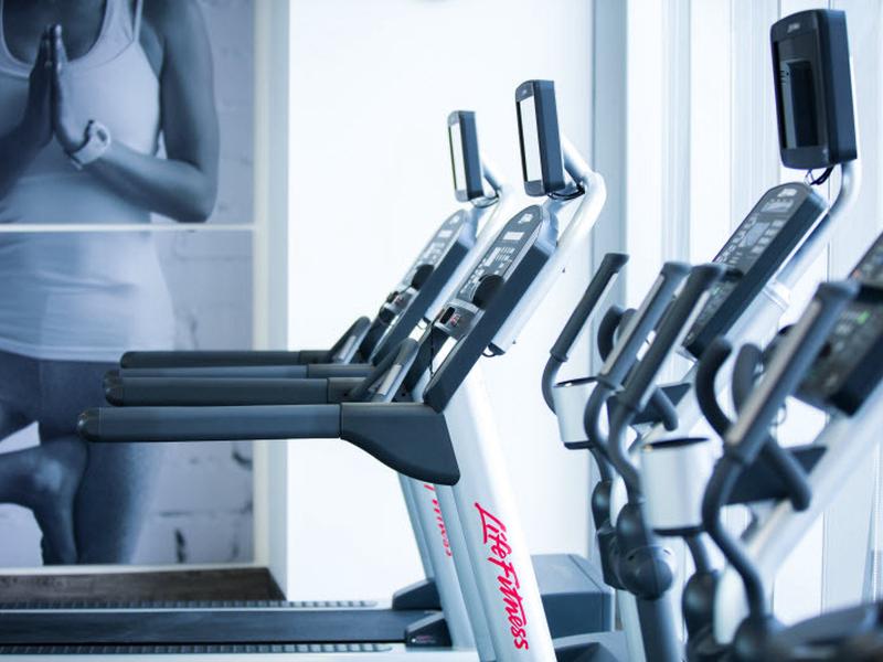 DD786E689EFFE54CF01B042BF7F30D5A