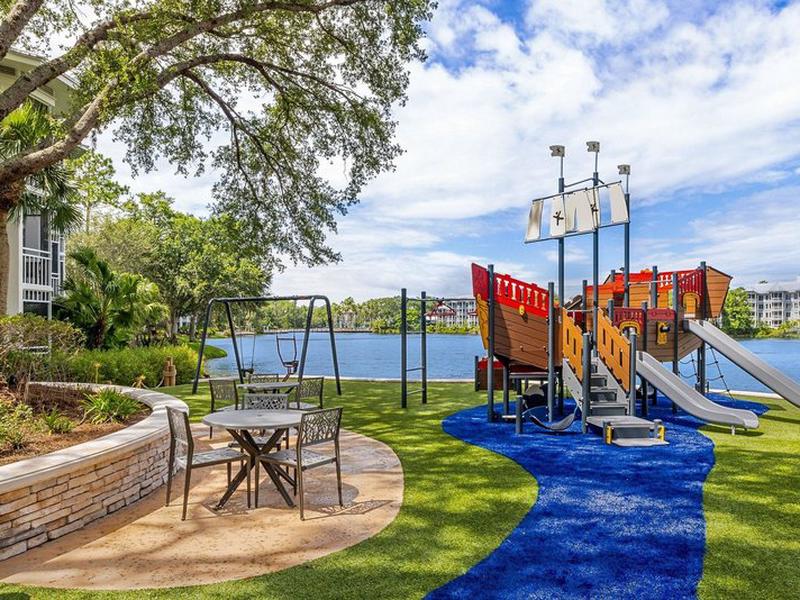 07DA6F657D6AB329B055391D42F8A1F4