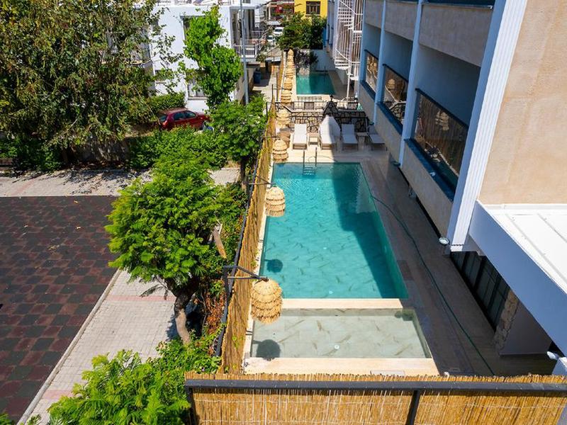 30DA7E634CA1E1C66C66625208F836BC