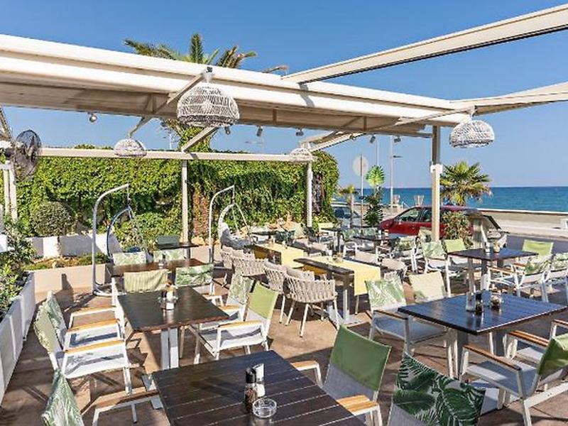 8A17ADFE724BB17B9B05E7797D682165