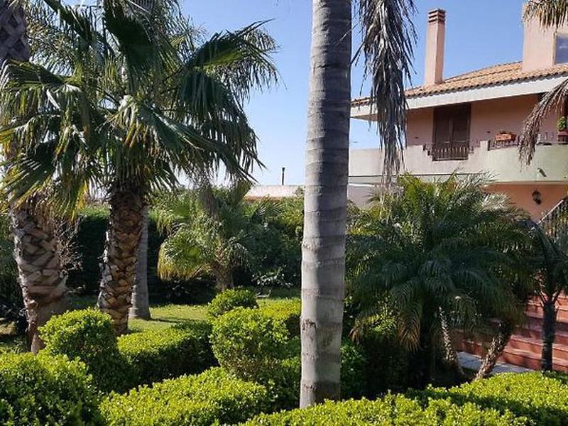 51BF9DE2A68EF245D5D476234983E701