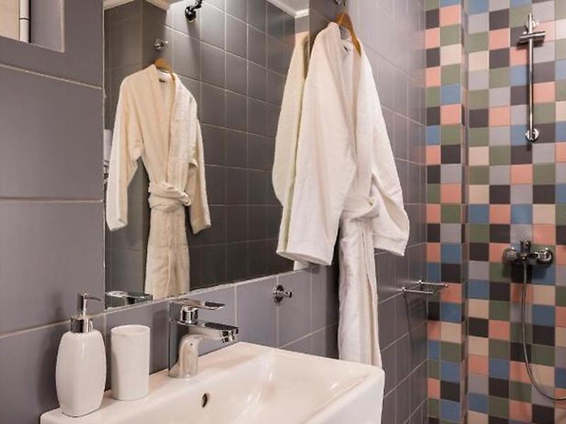 0C4B86EFAD66563FE7D7D8F7B922FB2B