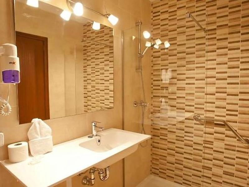 0951428932E1EE652207958B44C60BD9