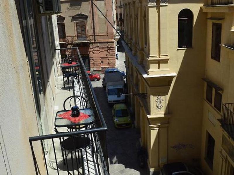 B2B1E1C2F68BC8548CF90E6BE72CBA51