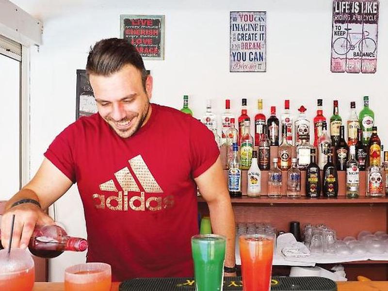 06025DE4E25824AD4FF1B1EE8191547B