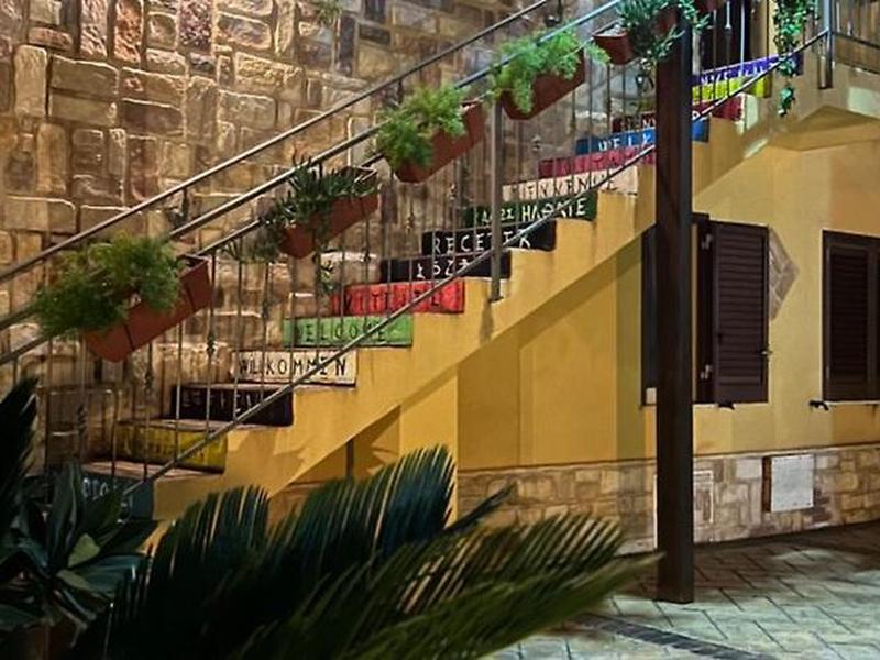 48DEEB88B128E1D096237DACEA6A1E71