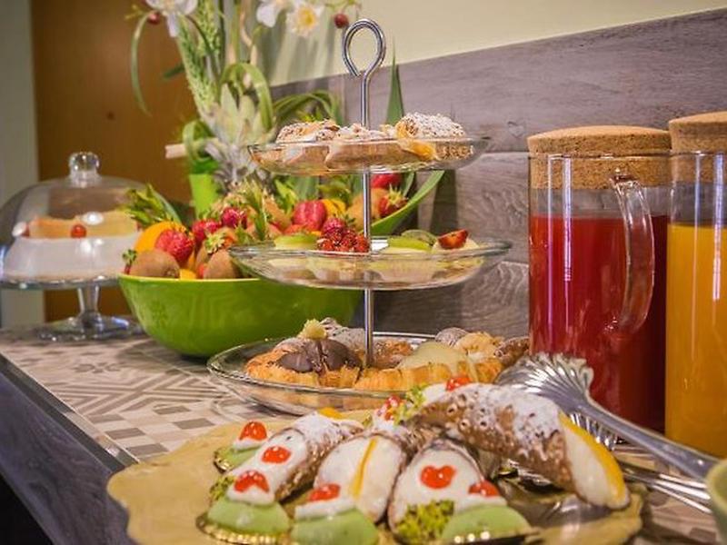 63CFAB15DC092FFDC9DC4FD358AC2401