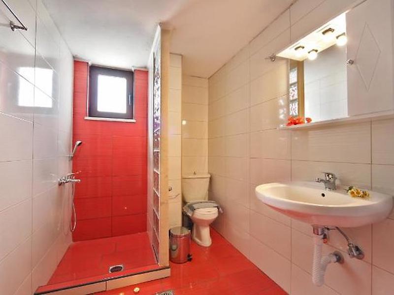 9E9909D66D9A30593586F2FFE25210F4