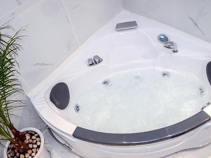 9ED86376FDCC9CDC937BD871D9553D7C