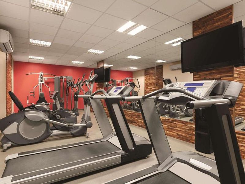 C1E20AE3027B03F9E15A143F651BE09D