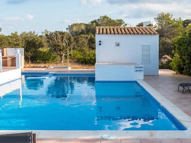 E86526B42D88772E81A1706CF64E65DC