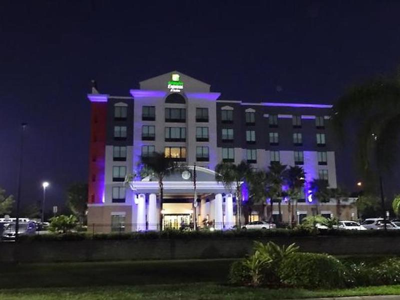 DB15AC83E87A9F64AD4B222BC3A6D2ED