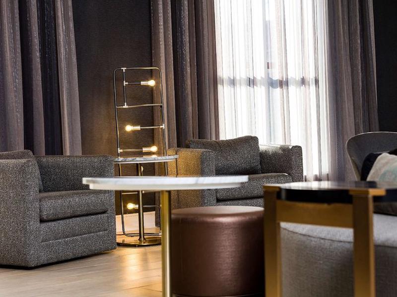 56A3E734E289B166F00F78055FAED5E0