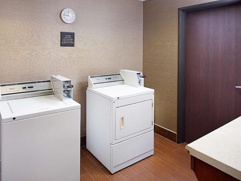 09DF9FA648E6C9725BF79CDAB26FE2CF